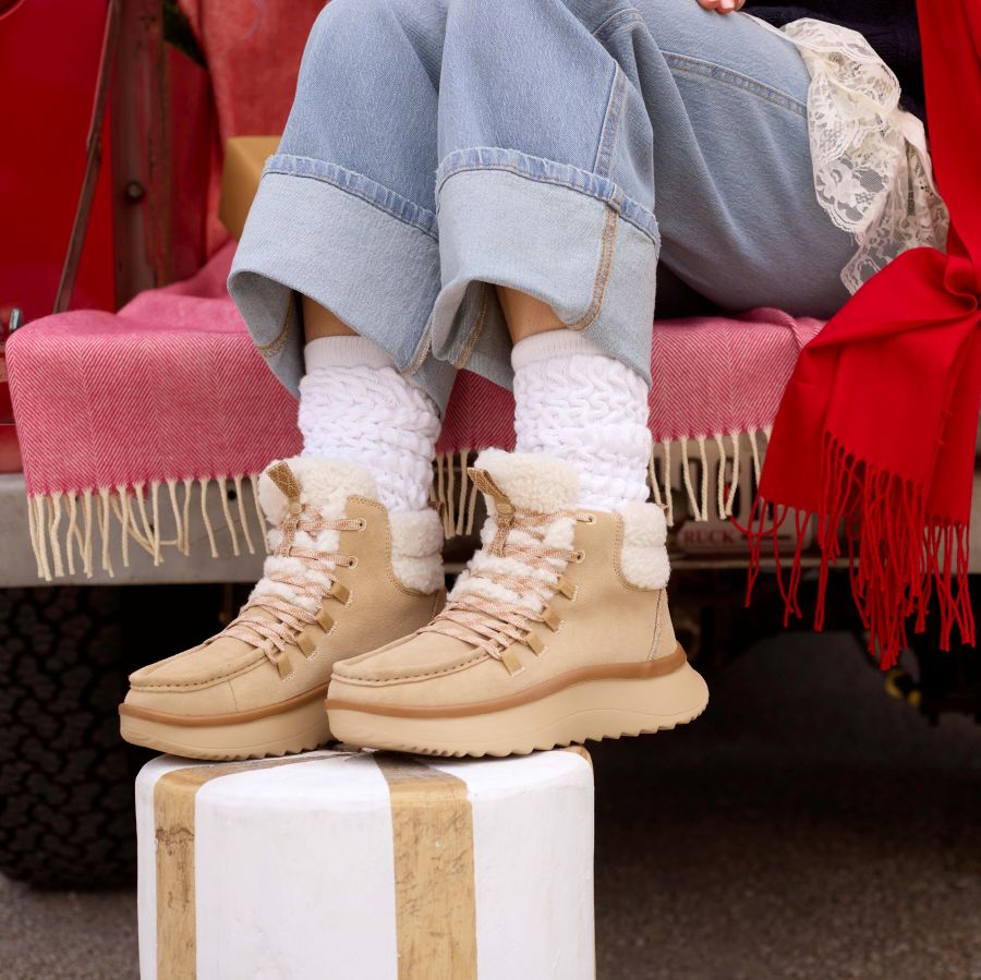 Wendy Peak Apres Suede Cozy Stitch – Tan - Image 2